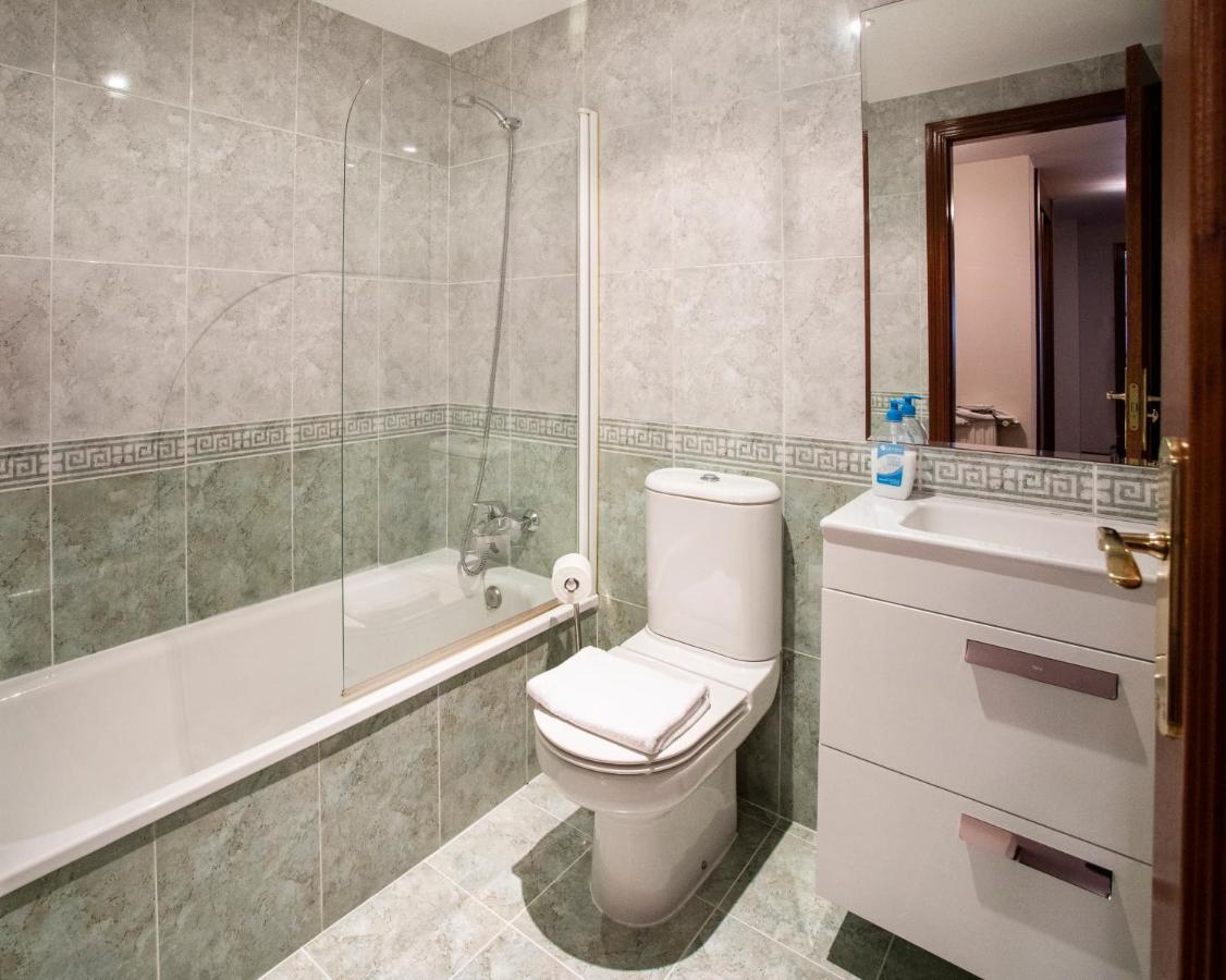 Апартаменты Llanes Deluxe Экстерьер фото
